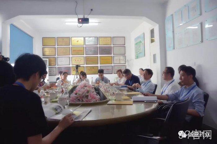 新华网、中新网聚∷焦J9官网氨糖产▹品 新华网、中新网聚▽焦J9官网氨糖产✧品